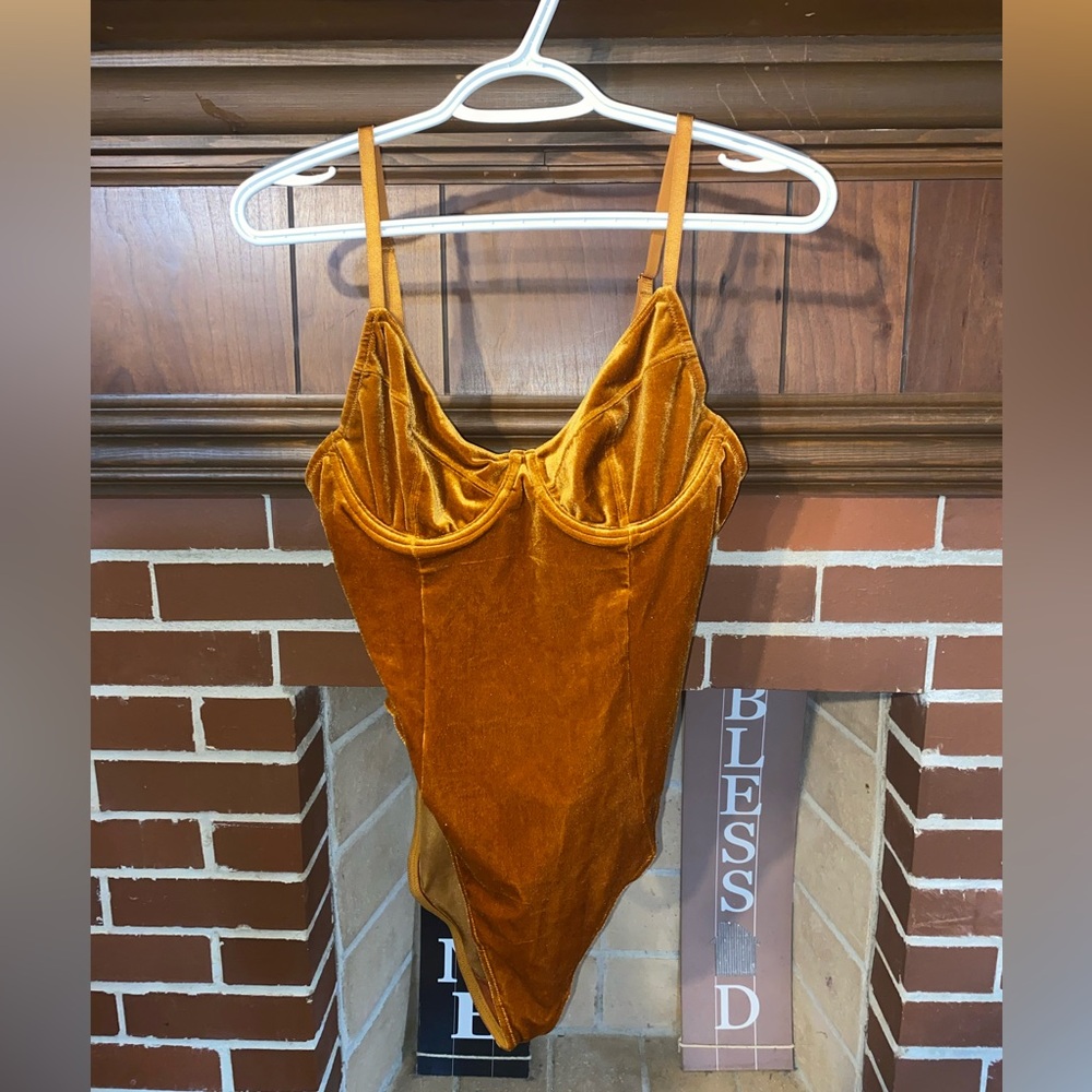 Velvet Bodysuit in Rich Mustard